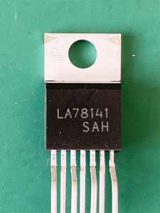 LA78141 SAD KWALITAS BAGUS LA 78141 BARU MURAH KODE SAH IC LA78141 IC ELCO