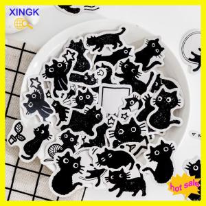 XINGK สติกเกอร์ธีมแมวดำ45ชิ้นสำหรับตกแต่งสติกเกอร์แมวน่ารักน่ารักสติกเกอร์ติดอัลบัมภาพมีกาวในตัวสำหรับผู้วางแผนแล็ปท็อป