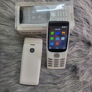 Điện thoại bàn phím 8210 sóng 4G 2sim - Màn 2.8 - Pin 1450mah - Nghe nhạc - đài FM - PHÍM TO