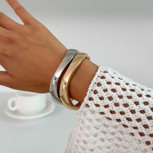 BEAUTYLADIES โลหะ กำไลข้อมือเปิดกว้าง ดีไซน์ชนกลุ่มน้อย ยุโรป สไตล์อเมริกัน สร้อยข้อมือที่เกินจริง สร้างสรรค์ ของตกแต่งเครื่องประดับ กำไลฤดูใบไม้ผลิ ผู้หญิง