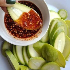 Nước chấm thần thánh nước chấm xoài nguyên chất nhà làm chai 500ml