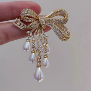 PRIMEPICKGLOBAL Bowknot Luxury Brooch Full of Diamonds Heavy Craftsmanship Women Lapel Brooch Fashion Accessories Pearl Tassels Suit Jacket Pin Daily Wear