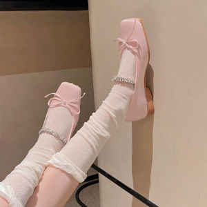 i Pretty Shoes💗จัดส่งจากกรุงเทพ!⚡เร็วสุดๆ⚡ถุงเท้าน่องซ้อนกันหลวมของผู้หญิง ถุงเท้าสไตล์บัลเล่ต์ สีทึบสีดำ สีขาวและสีเทา คลาสสิกและอเนกประสงค์ นุ่ม ระบายอากาศและดูดซับเหงื่อ