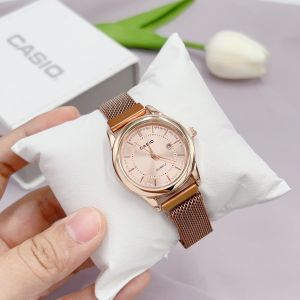 นาฬิกาข้อมือคาสิโอ้ แฟชั่นสำหรับผู้หญิง สายแม่เหล็ก ปรับขนาดได้ มีวันที่ ราคาถูกพร้อมส่ง