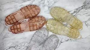 [Free Shipping] 2026 New Casual Jelly Crystal WomenS Shoes Summer Roman Retro Closed-Toe Flat Fashion WomenS Sandals
