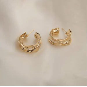 ต่างหู be your bag ก้านเงินแท้ S925  สีทองมีStyle ไม่ซ้ำใคร Code 2037