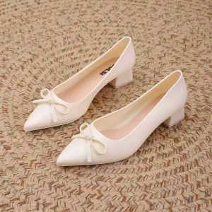 Summer Korean Fashion Ladys Pointed Toe Bow Flat Soft Jelly Block Heel Shoes for Women