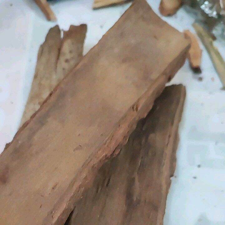 Cinnamon bark or kaningag bark  herbal woods 100 pesos per 1/2 kilo