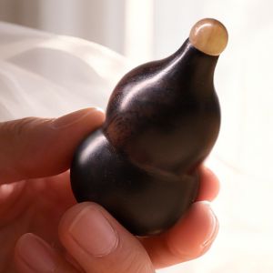 FIRST SONG Gourd Shape Sandalwood Lotus Seedpod Massager Five Beads Design Reduce Puffiness Eye Massage Stick Comfortable Traditional Guasha Face Massager Tool Head Relaxation