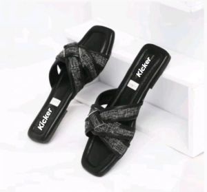 Sandal Tali Wanita Flat Teplek Kekinian Trending 2025