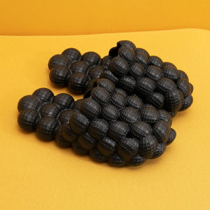 [Free Shipping] CoupleS Creative Lychee-Patterned Slippers Bubble Shoes Trendy And Stylish For Women With A Non-Slip Massaging Sole And Height-Increasing Design