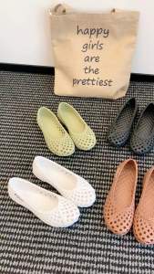 [Free Shipping] 2025 Summer New WomenS Sandals Flat Toe-Post Slippers Summer Casual Breathable Hole Shoes Plastic Slippers
