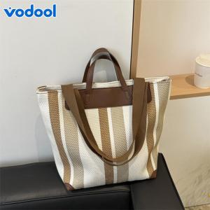 Women Striped Shoulder Bucket Bags Large Capacity Casual Shopping Shoulder Bag Zipper Closure Stylish Tote Bag Simple Commuting Bag for Daily Use