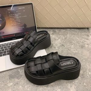 Free Shipping New Thick-Soled Fashionable European-Style PU Woven Slip-On Sandals For Women Perfect For Outdoor Wear And Beach Outings