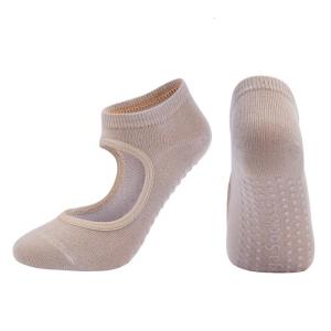 Women Grippy Pilates Socks Slip Resistant Sport Socks Breathable Cotton Socks for Gym Workout Fitness Dance Trampolines