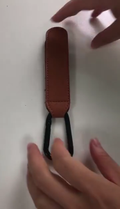 Xách tay xe đẩy có móc treo da PU có thể điều chỉnh đa mục đích Organizer Clip của bạn PURSE mua sắm túi đựng tã trên pram