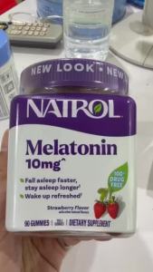 kẹo dẻo ngủ ngon melatonin 10mg chai 90 viên từ mỹ DATE 2027