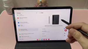 For Samsung Galaxy Tab S9 S9+ S9U (SM-X710) it supports Bluetooth styluses with the S10+ and S10 Ultra logos as well as the SM-X820 X826B/N SM-X920 and X926B/N models.