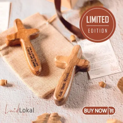 Luid Lokal Holding Comfort Praying Cross Acacia Wood Craft
