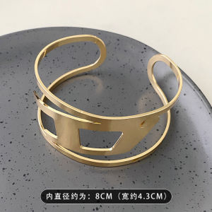 European and American minimalist style double-layer hollow arm bracelet cross-border exaggerated and elegant fashion bracelet with a high-end and sophisticated feel