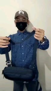 Tas Kecil Pria Pouch Bag HandBag Slingbag Clutch Tas hp Black