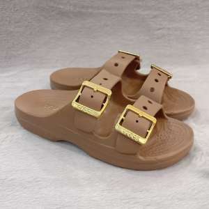 Womens adjustable double-strap casual slippers with metal adjustment buckles and thickened soles.