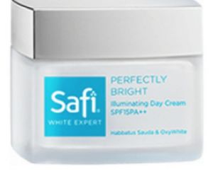 Safi White Expert (biru putih) Illuminating Day Cream Spf 15 Pa ++ 45gr/ PelembabWajah/Moisturizer(KEMASAN RANDOM)