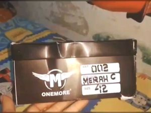 Sepatu Onemore Fitness/Gym & Squat Warna Hitam list merah Art 005