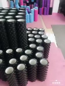 AUEVA Hollow Yoga Column 45cm Extended foam roller muscle relaxation massage stick roller wolf tooth stick manufacturer
