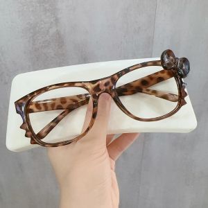 แว่นตาพิมพ์ลายเสือดาวแนวย้อนยุคกรอบแว่นตา Y2K แมวน่ารักสำหรับผู้หญิงอุปกรณ์ประกอบฉากสำหรับถ่ายรูปของตกแต่งแฟชั่น