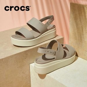 Giày sandal crocs chuẩn xịn chống hôi chân nhựa tế bào êm mềm dẻo bền đi mưa lội nước đi biển đế xuồng 4.5cm blooklyn low wedge màu kem