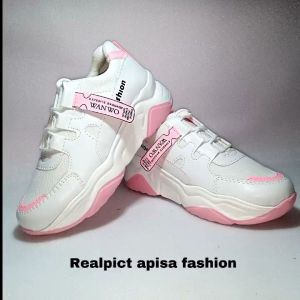 Sepatu Wanita Dewasa Terbaru 2021 & 2022