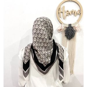 Hijab Segi Empat Voal Motif Terbaru