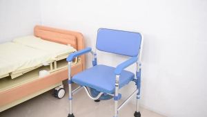 Shower Commode Chair Toilet Commode Chair For Elderly Reinforced Folding Thickening Foldable Elderly Toilet Support Chair
