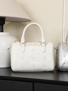 pillow bag for women a lightweight and luxurious design with a unique and sophisticated aesthetic 225 New silver crossbody tote and shoulder Boston bag