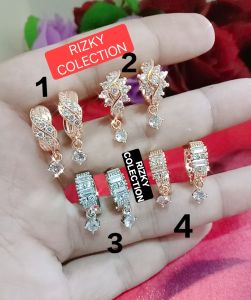 Sepasang Anting Wanita Xuping Model Lampion Permata Xuping Gold