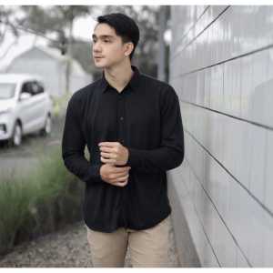 BAJU KEMEJA LENAGAN PANJANG PRIA TERBARU LEBARAN 2021 kemeja panjang pria terlaris warna hitam putih navy biru maroon abu silver murah kualitas terbaik baju muslim baju koko pria hem lengan panjang pria bisa cod promo kemeja polos kemeja flanel..