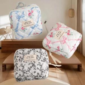 YAFEN Student Girl Make Up Case Sweet Bow Photocard Storage Bag Portable Keychain Coin Bag Cute Mini Stuff Bag