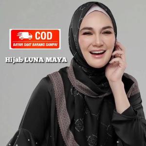 HIJAB KERUDUNG JILBAB SEGIEMPAT 4 VOAL KORAN TULISAN ARABIC ARABIAN SANTRI INDONESIA VERSI 2 II KOREAN AKSARA  JAWA KORAN SEGI EMPAT 4  JUMBO MOTIF TULISAN KORAN ARABIC TURKI KEKINIAN TERBARU  MOTIF KEKINIAN VIRAL MODERN JUMBO MURAH