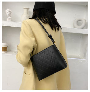 IELGY Womens bag Retro fashion rhombus crossbody popular solid color All-matching one shoulder underarm bag