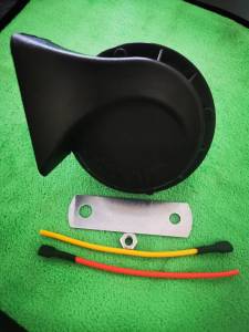 แตร BSEOCH แท้100% แตรหอยโข่ง เสียงรถเบนซ์ 115db รุ่น BS-138-02 สีดำ 12V  อายุการใช้งานยาวกว่าแตรทั่วๆไปถึง 10 เท่า