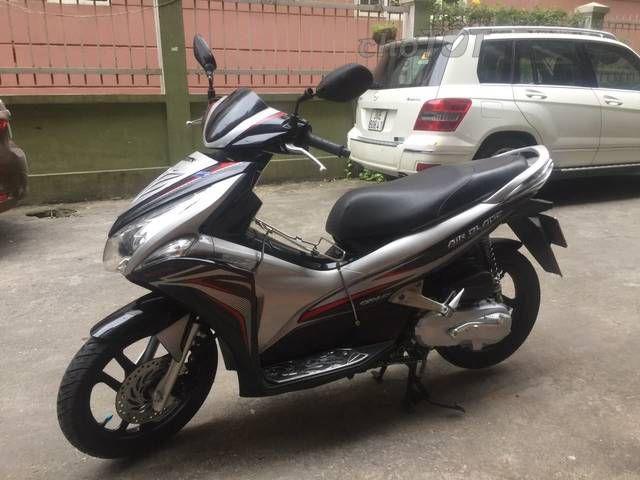 Bộ tem bản to 3 lớp dán xe Airblade đời 2011-2012 - Màu Đen trắng