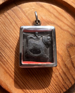 Amulet Classic Thai (Elevate Inner Mental Strength and Increase Authority in Work) Singha Lion LP Guay