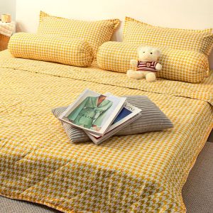 ORANGE Selimut Bedcover Lembut Ukuran 180x200CM Bedcover Aesthetic Bahan 100% Polyester Anti Luntur