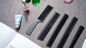 Patelai 5 Pieces Hair Cutting Combs Set Carbon Fine Teeth Classic Combs Fine Teeth Carbon Hairbrush SetAnti Static Heat Resistant Hairdressing Salon Tapered Hairbrush for Men Women