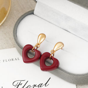 Fashionable Ring Gift  秋冬新款红色爱心耳饰女过年气质小众设计感耳环耳坠耳钉耳饰