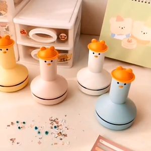 Mini Desktop Vacuum Cleaner Cute Cartoon USB Rechargeable Desktop Cleaner Dust Remover Eraser