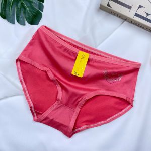 กางเกงในผู้หญิงปักลายเพชรหัวใจแพ็ค3ตัวพร้อมส่งเลือกสีได้