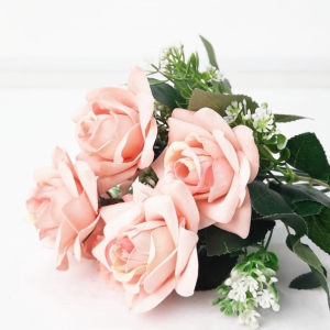 Set Vas Piala Gaya Eklektik dengan Bunga Marun & Biru Royal - Dekorasi Meja Ruang Tamu Kreatif RB6126