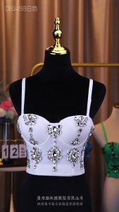 Áo Hở Eo Corset đính cườm sang trọng với thiết kế xương cá dây đeo vai có thể điều chỉnh phù hợp cho các bữa tiệc và tụ họp